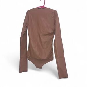 SKIMS FAUX LEATHER MOCK NECK BODYSUIT long sleeve Size XS Sienna Tan BS-MCK-0896